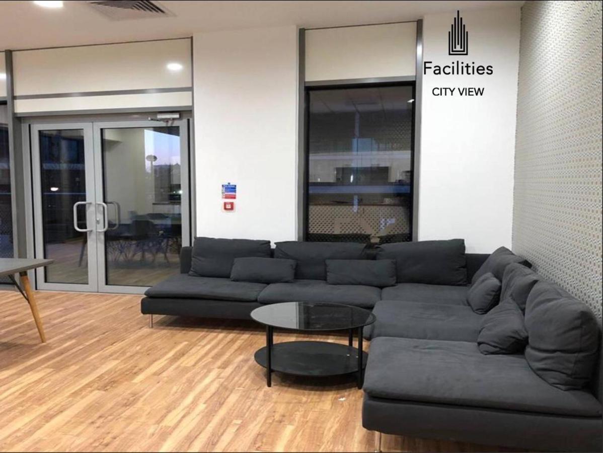 1 Bedroom Lovely In Salford Quays Free Street Parking Subject To Availability * Manchester
