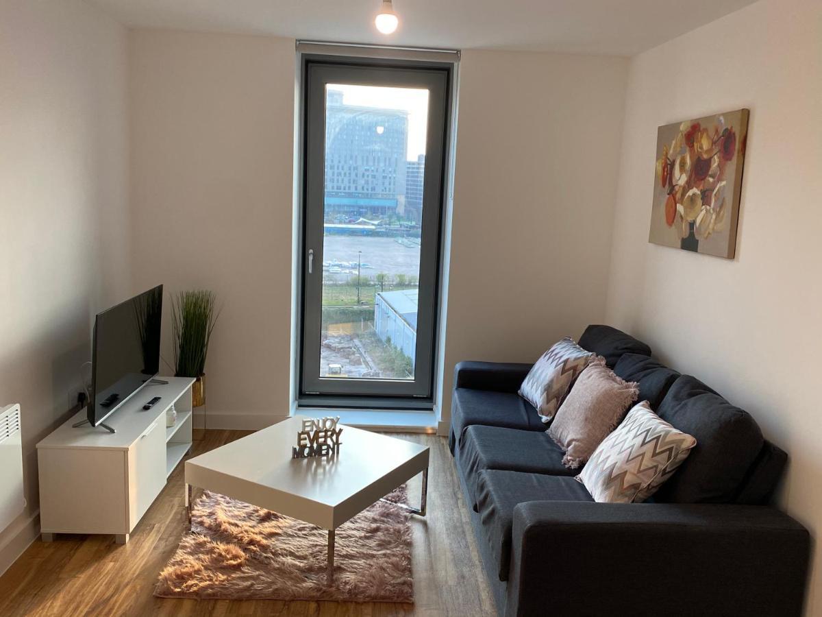 1 Bedroom Lovely In Salford Quays Free Street Parking Subject To Availability Apartment