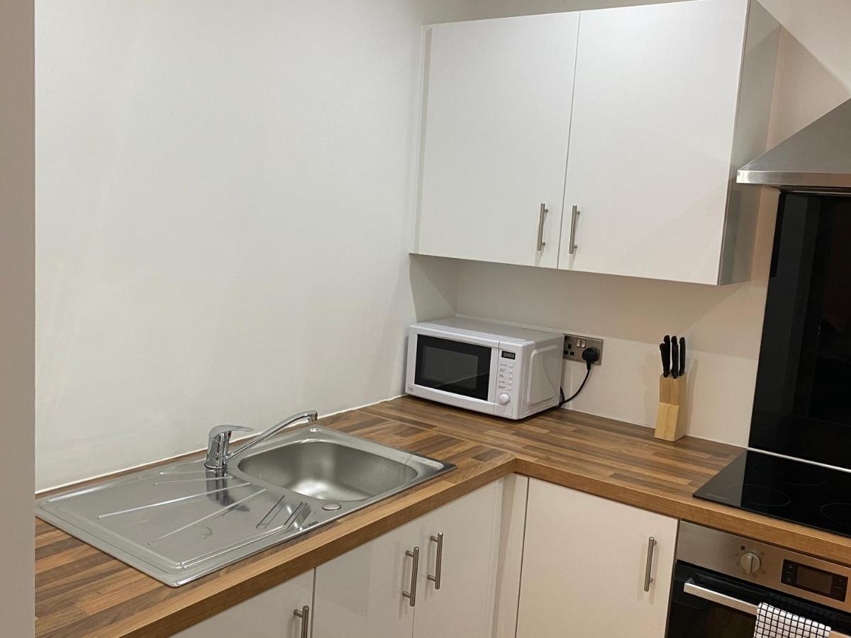 Apartment 1 Bedroom Lovely In Salford Quays Free Street Parking Subject To Availability *