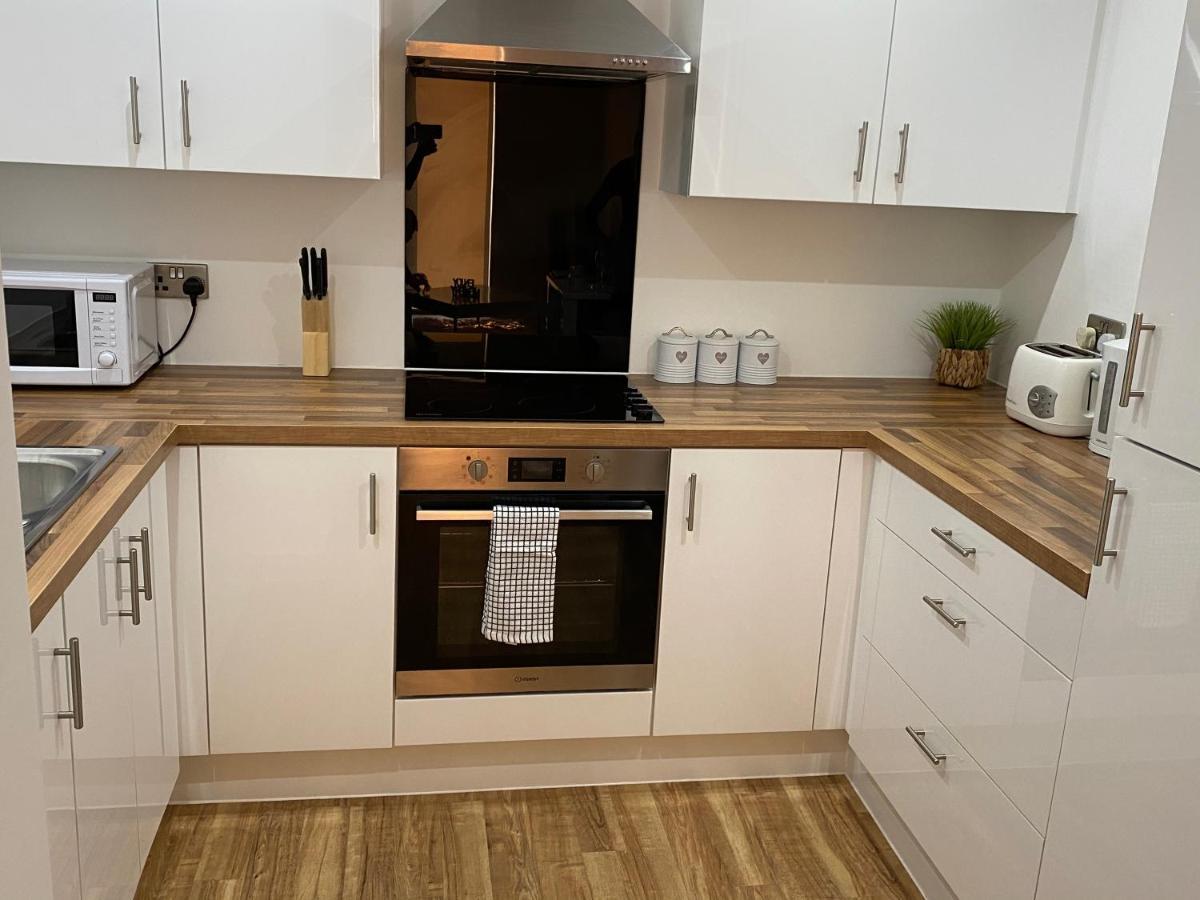 Apartment 1 Bedroom Lovely In Salford Quays Free Street Parking Subject To Availability *